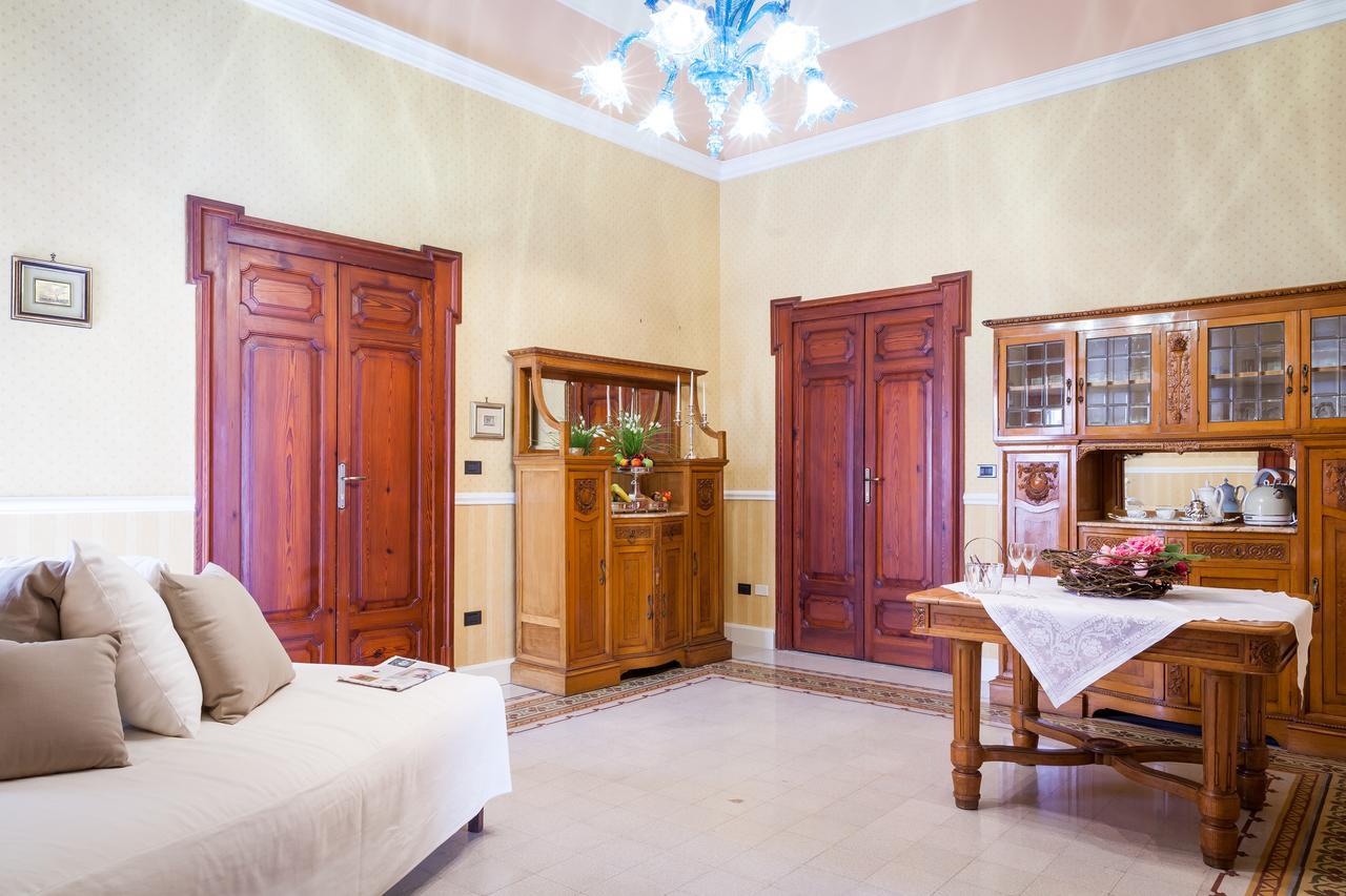 לינה וארוחת בוקר שיקלי Palazzo Montalbano מראה חיצוני תמונה