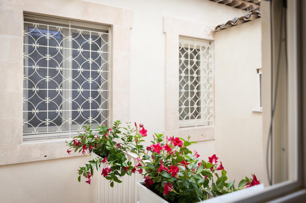 לינה וארוחת בוקר שיקלי Palazzo Montalbano מראה חיצוני תמונה